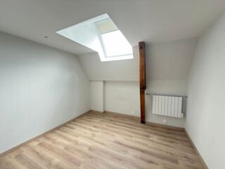  Appartement à louer 4 pièces 76 m²