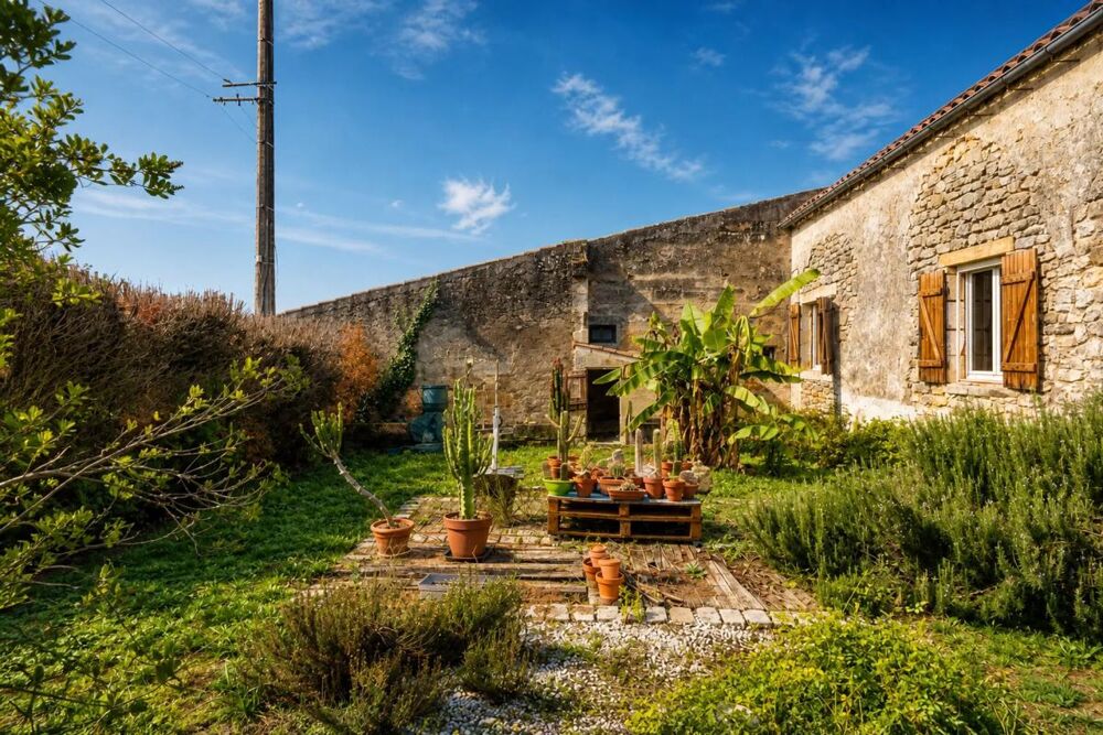 Vente Maison Maison de 4 pièces de 114 m² à Lussac Lussac