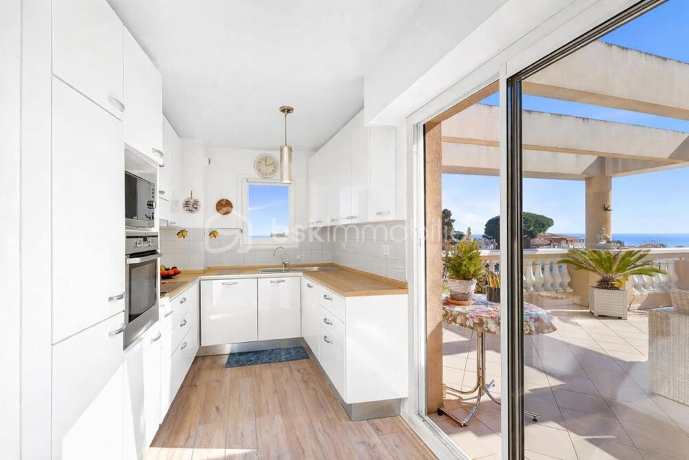 � vendre  Appartement Saint-Laurent-du-Var (06700)