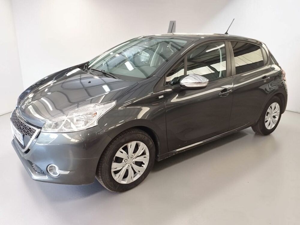 208 1.2 VTI 82 STYLE 5P 2015 occasion 06640 Saint-Jeannet