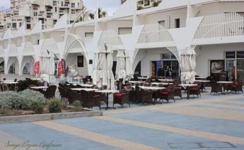 Dpt H&eacute;rault (34), &agrave; louer LA GRANDE MOTTE Local commercial Front de Mer 249 m&sup2; 6400 34280 La grande motte