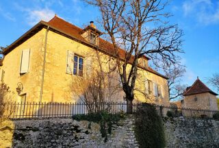  Proprit/chteau  vendre 8 pices 220 m