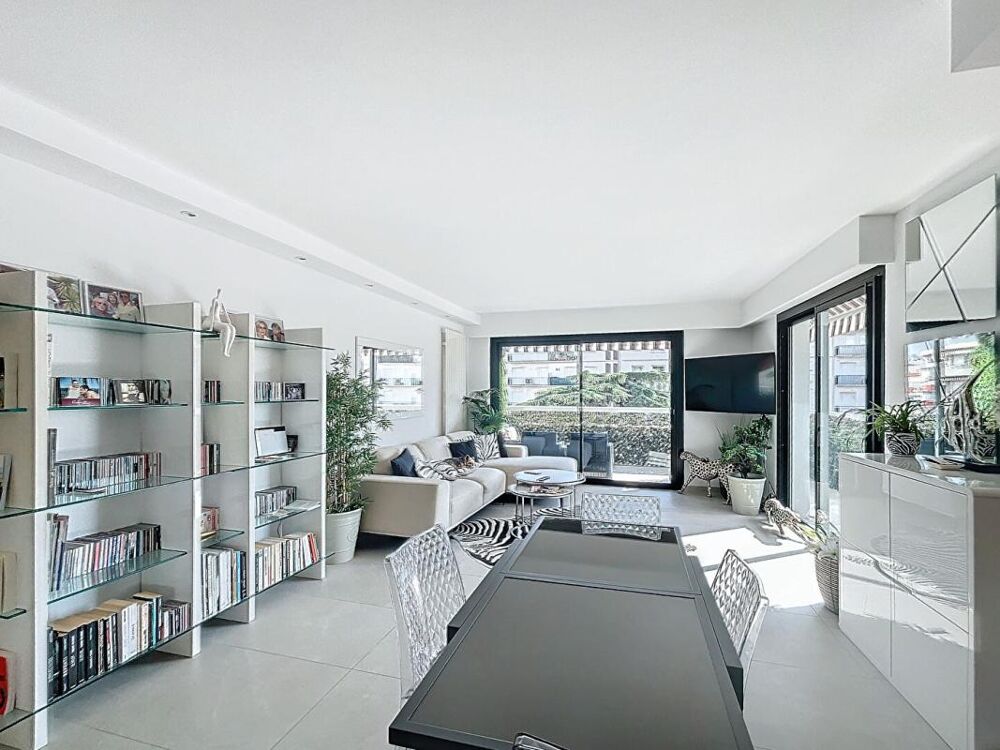 Vente Appartement Appartement  3 pièces  Cannes Centre 79 m2 Cannes
