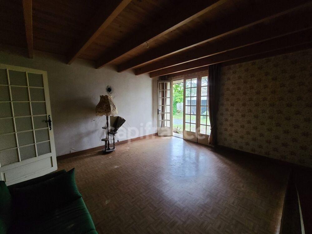Vente Remise/Grange Maison à rénover avec dépendances NACHAMPS (17) Nachamps