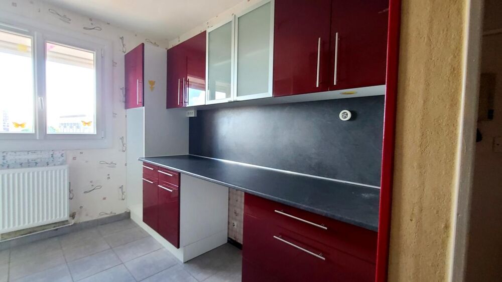 LUCE - APPARTEMENT - T2/T3 AVEC GARDIEN - 68 m² - CAVE - PLACE DE PARKING