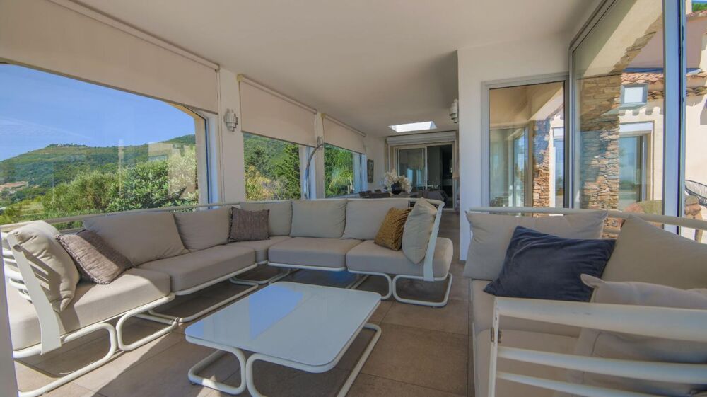 à vendre  Maison Carqueiranne (83320)