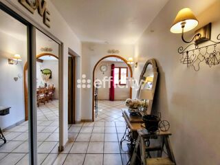  Villa  vendre 6 pices 140 m