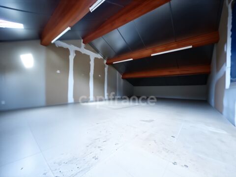   Dépôt / Local professionnel/ATELIER DE 171M2 – Roanne 