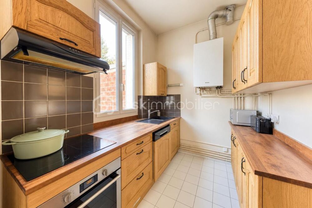 Vente Appartement Fontenay-sous-Bois : 3 pièces de 69 m², charme de l'ancien et RER A 6 à pied Fontenay sous bois