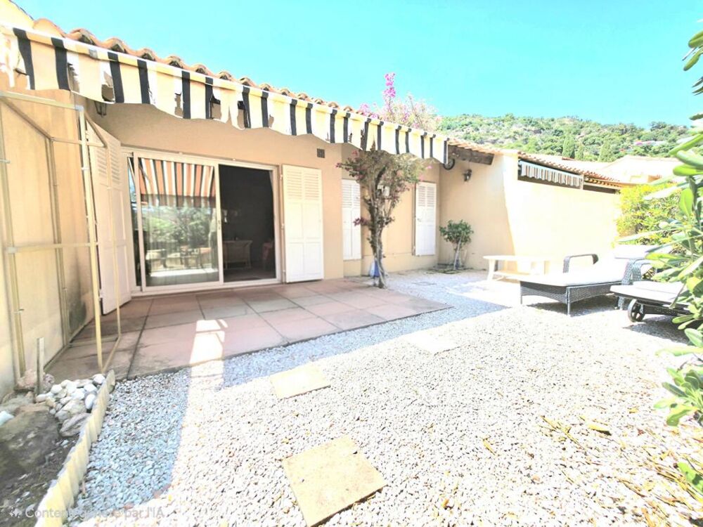 Maison Le Lavandou 35 m2 ,piscine ,terrasse face a la mer ,parking, cellier