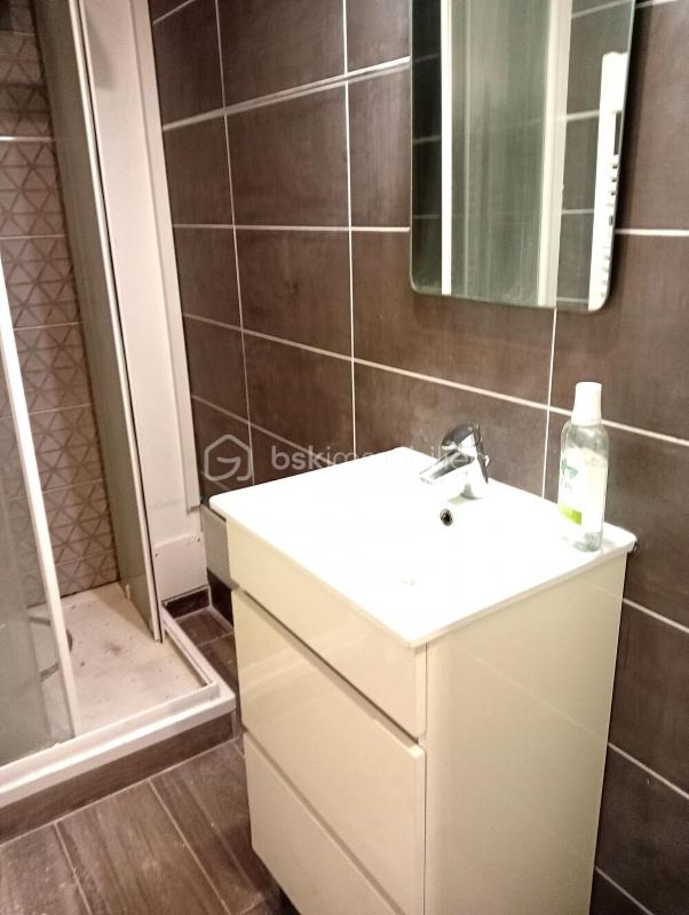 Vente Immeuble NIMES, PROCHE ARENES- IMMEUBLE DE 232M² COMPRENANT 6 LOGEMENTS Nimes
