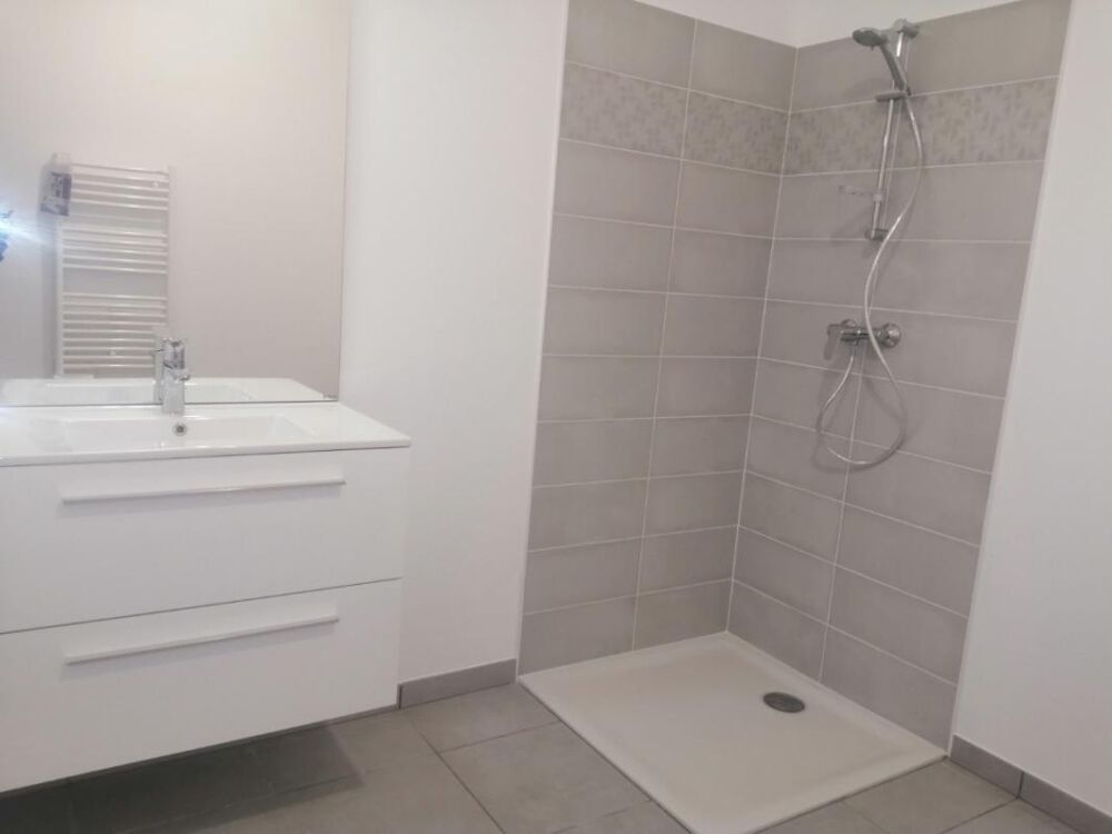 Location Appartement T2 avec balcon et garage à ANNEMASSE Annemasse