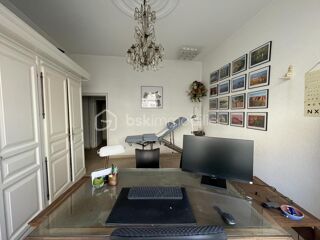  Maison  vendre 15 + pices 402 m