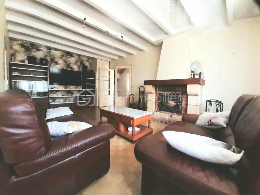Maison 9 pièces 202 m² + terrain attenant 16081 m²