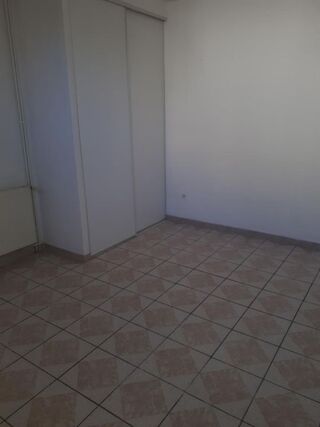  Appartement à louer 2 pièces 45 m²