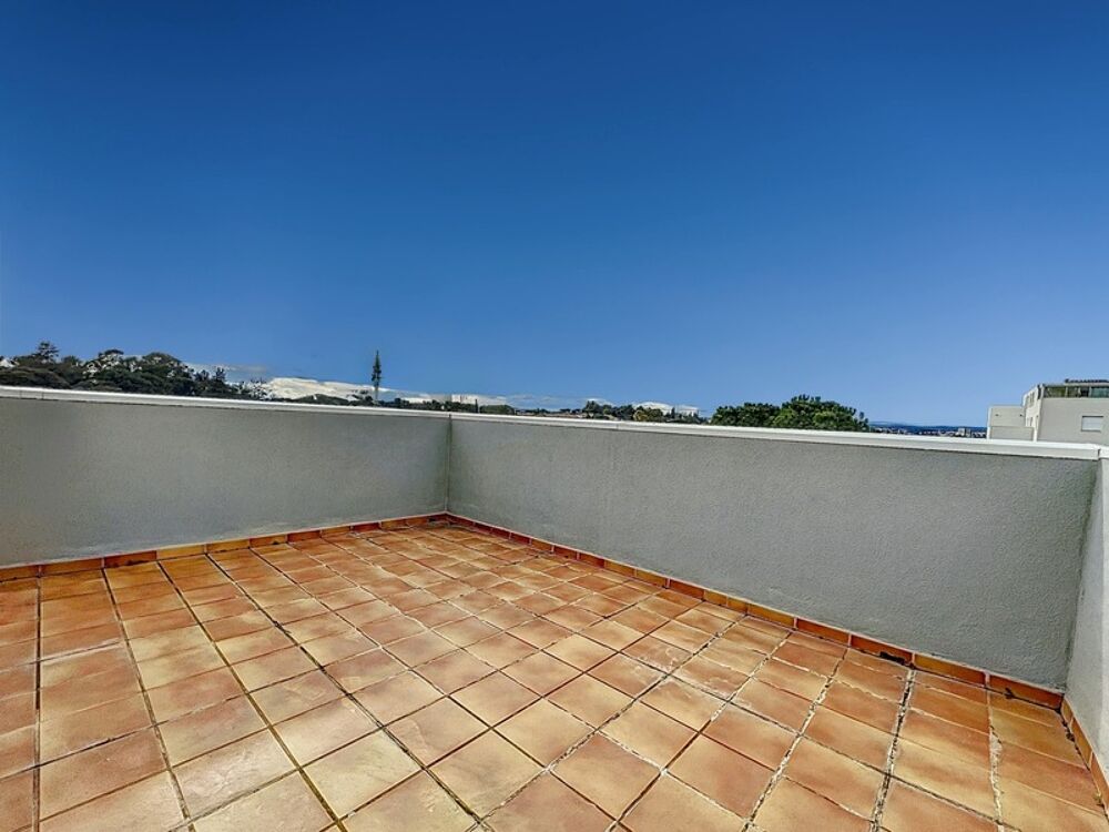 Vente Appartement Dpt Hrault (34),  vendre MONTPELLIER appartement T2 de 40 m en dernier tage + 2 terrasses + parking + cave Montpellier