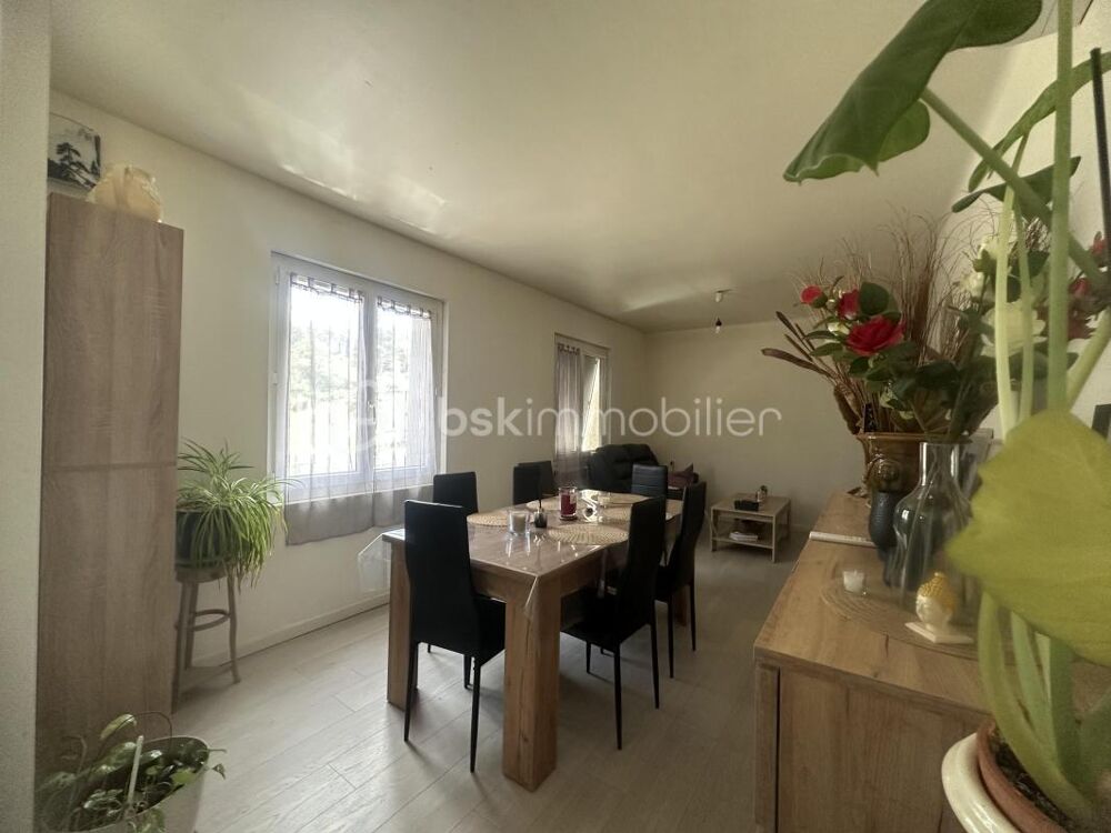 Vente Immeuble Immeuble comprenant 4 appartements ,3  Garages XL sur plus de 1200 M2 de terrain constructible Saint martin de valgalgues