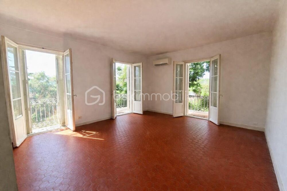 � vendre  Propri�t�/ch�teau Saint-Rapha�l (83700)