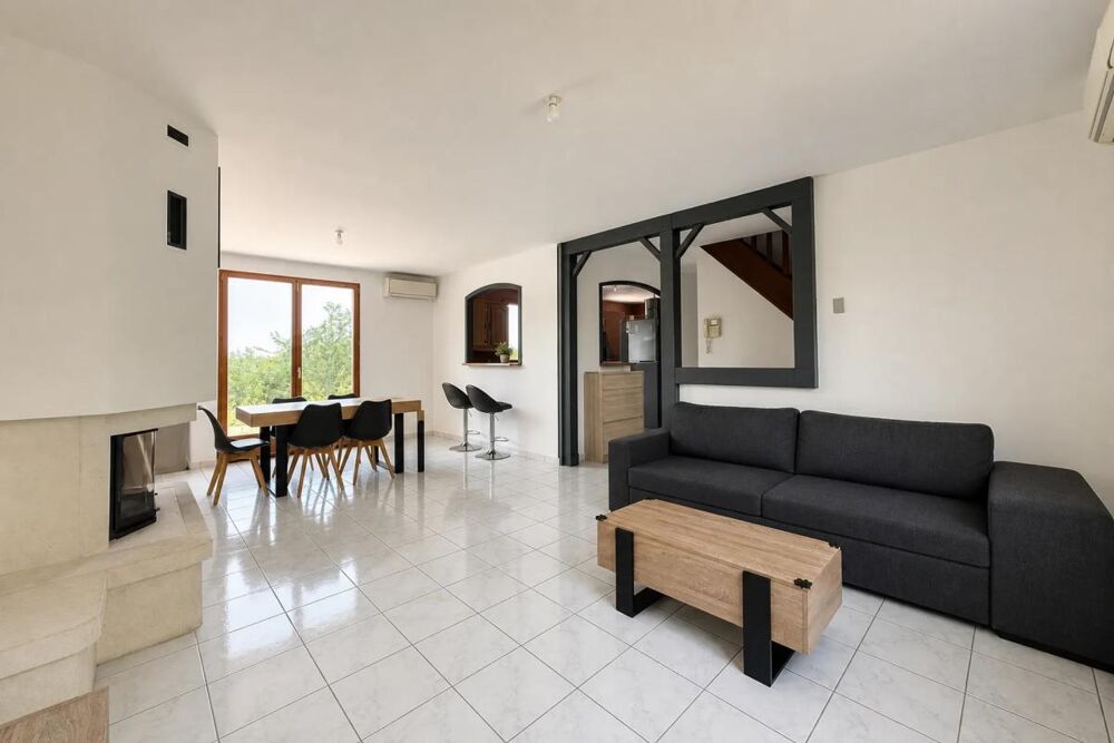 Maison de 6 pièces de 137 m² à Saint-Germain-des-Prés
