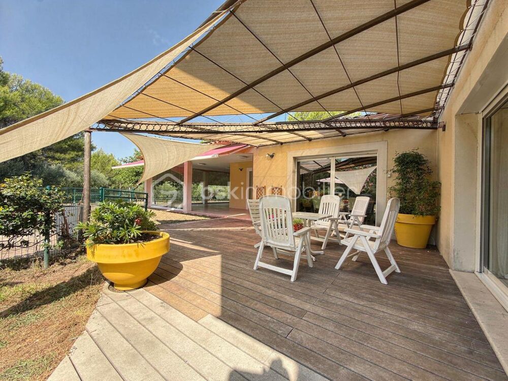 à vendre  Propriété/château Lambesc (13410)