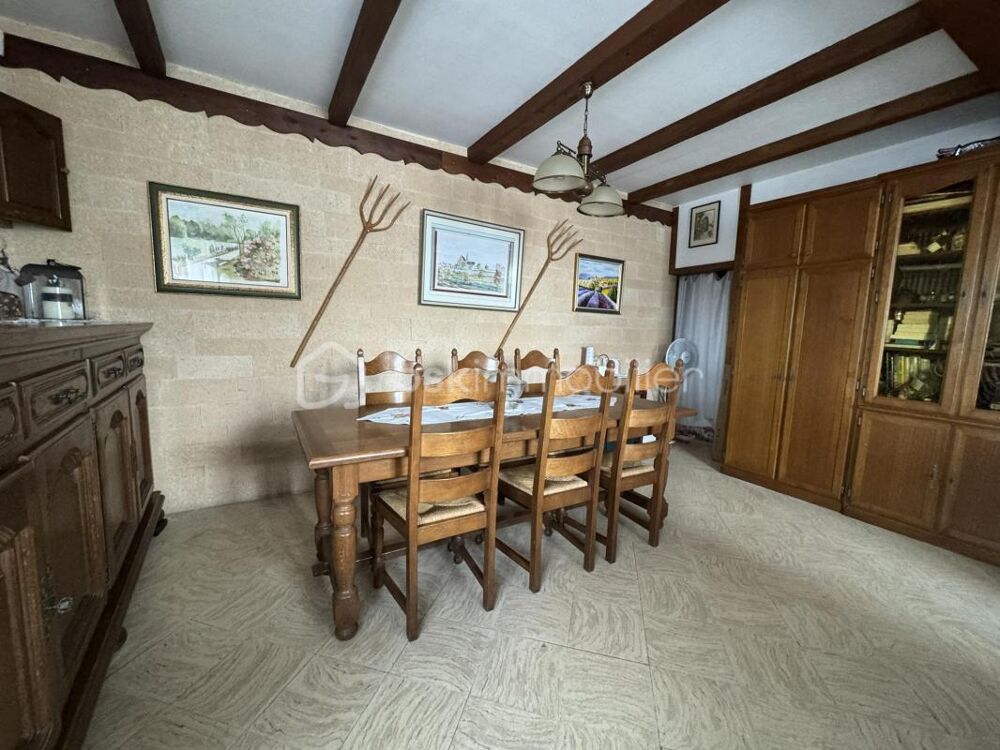 Maison familiale de 132 m2 - 6 pièces à fort potentiel avec cave et garage