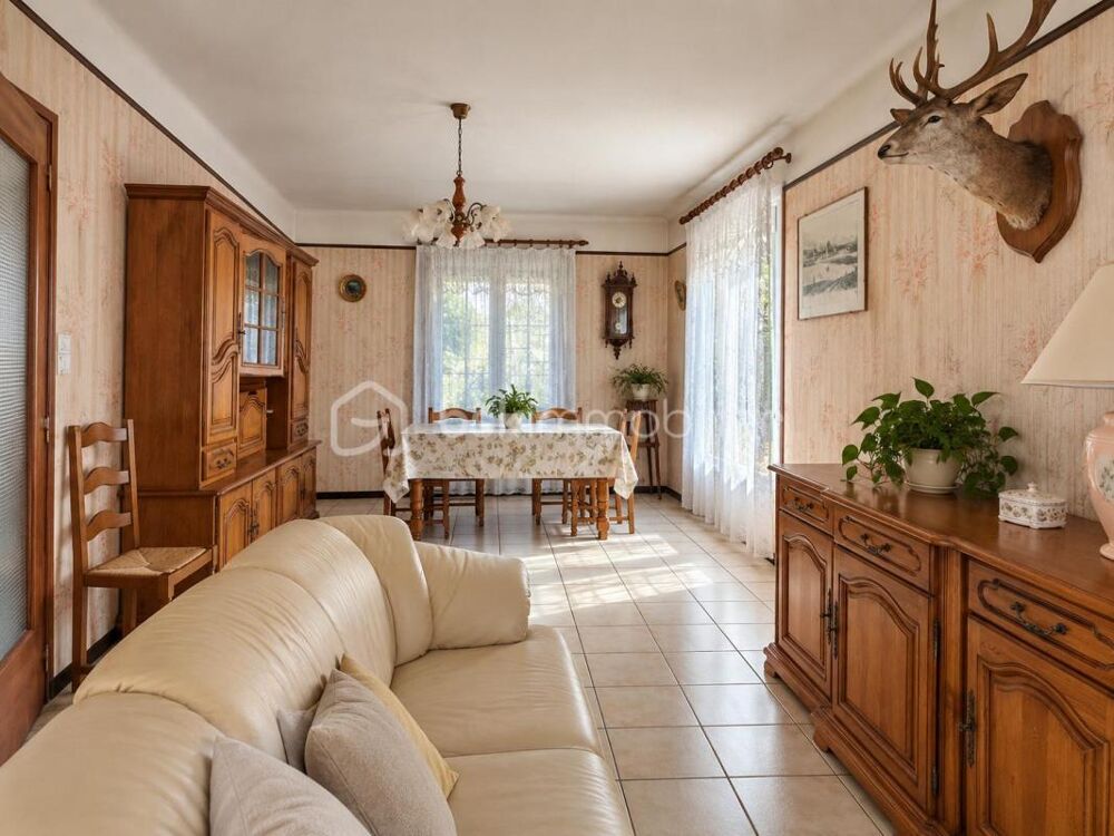 Vente Maison EXCLUSIVITÉ – Bourg-Saint-Andéol : maison au calme, terrain de 2 600 m² et belles dépendances Bourg saint andeol