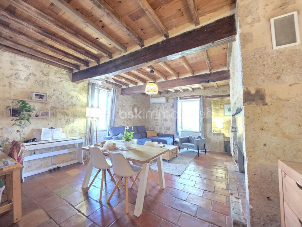 MAISON DE VILLAGE EN PIERRE -140 m²- 4 CHAMBRES- JARDIN- GRANGE