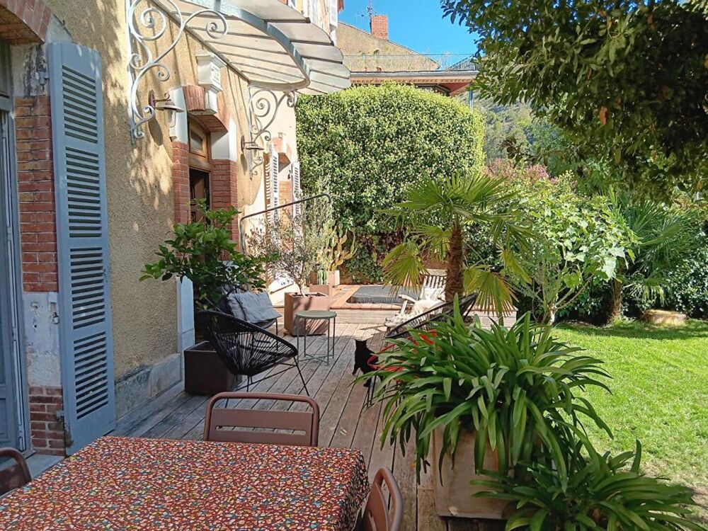 Cahors centre-ville, grande maison familliale avec jardin et SPA