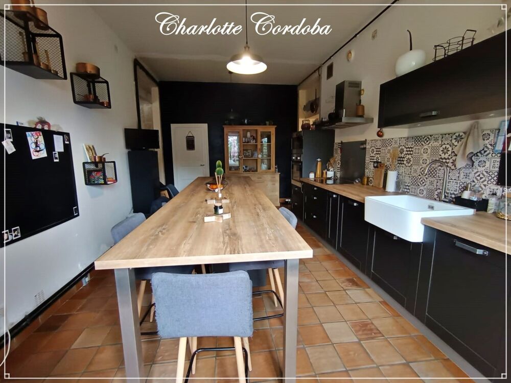 Vente Maison Maison en pierre de 313 m² avec vue panoramique et près de 2 hectares de terrain Aiguillon
