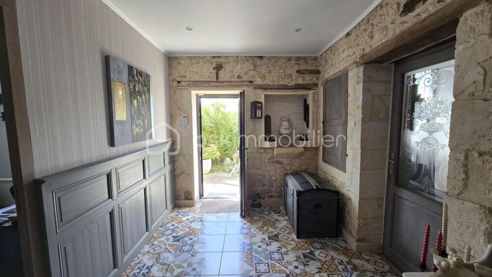Maison en pierre avec piscine et climatisation