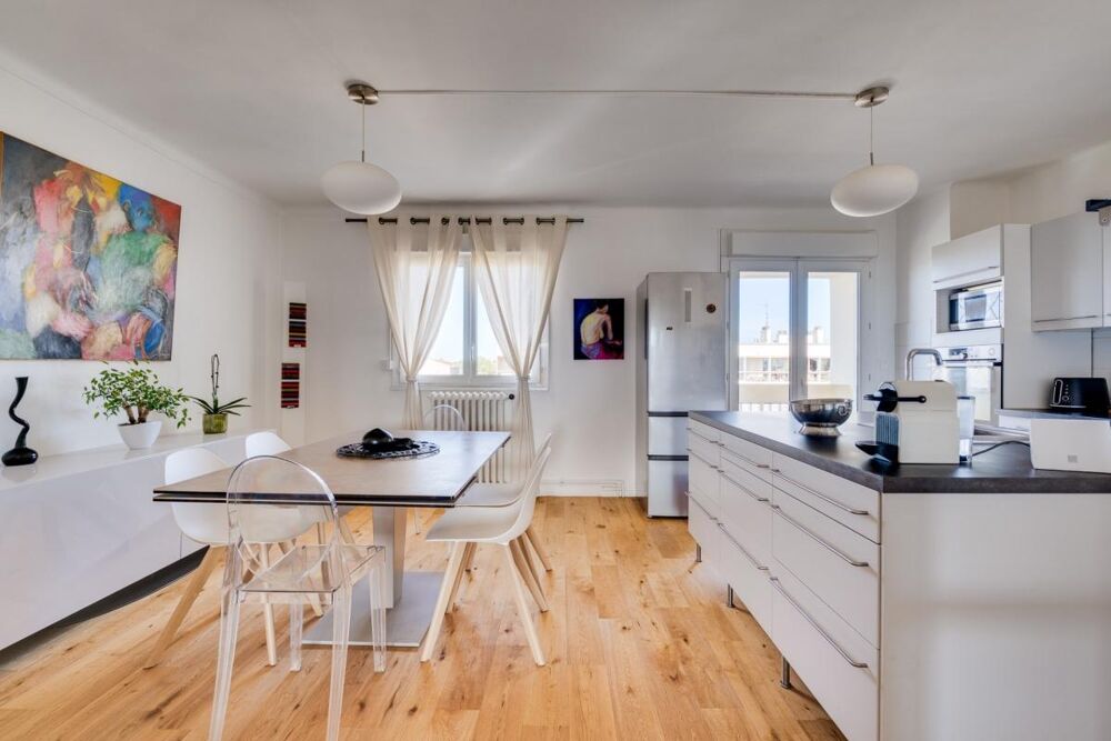 Vente Appartement BUSCA, grand T3 de 91m² en dernier étage  avec garage et vue dégagée Toulouse