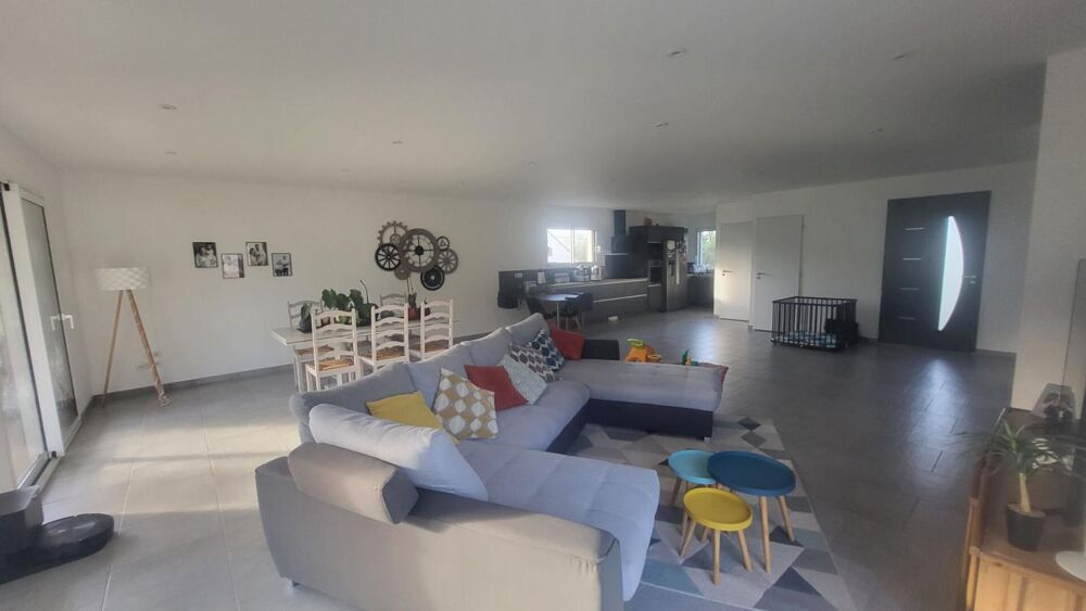 Maison Roussennac 5 pièce(s) 146 m2