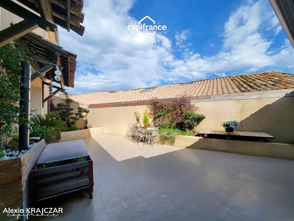 A VENDRE - Maison vigneronne d'une surface plancher de 402m² - Rez-de-chaussée : grand garage + stockage + entrée - 1er étage :