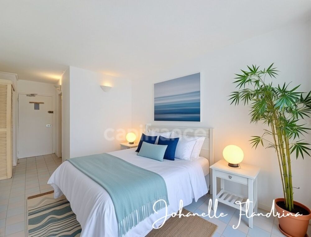 Vente Appartement Saint-François - Studio avec terrasse à rénover, à deux pas de la Marina Saint francois