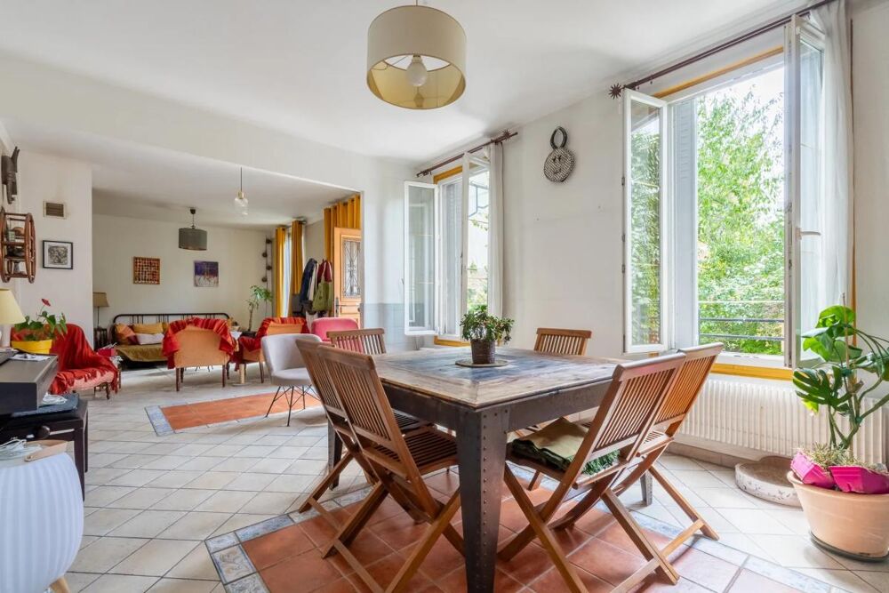 Maison de 9 pièces de 196 m² à Aubervilliers