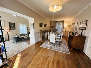  Villa  vendre 7 pices 148 m