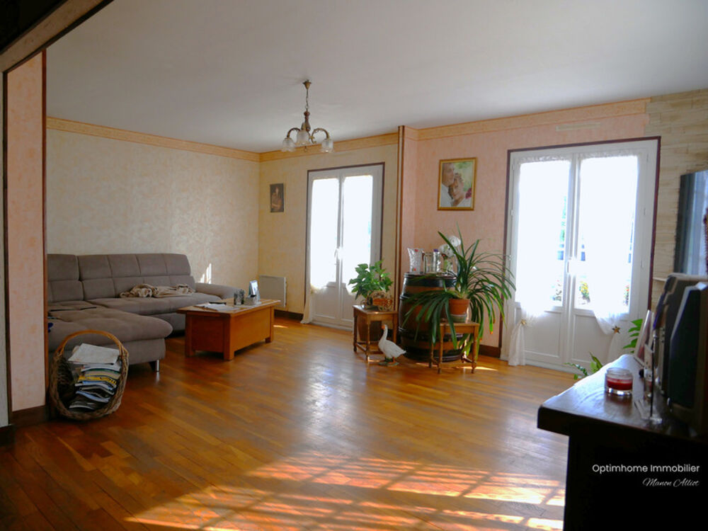 Maison familiale plain-pied avec 4 chambres - jardin aménagé - proche de Lorris