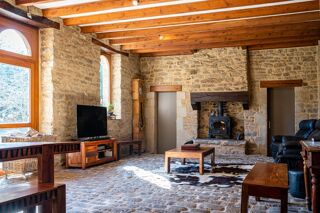  Propri�t�/ch�teau � vendre 10 pi�ces 890 m�