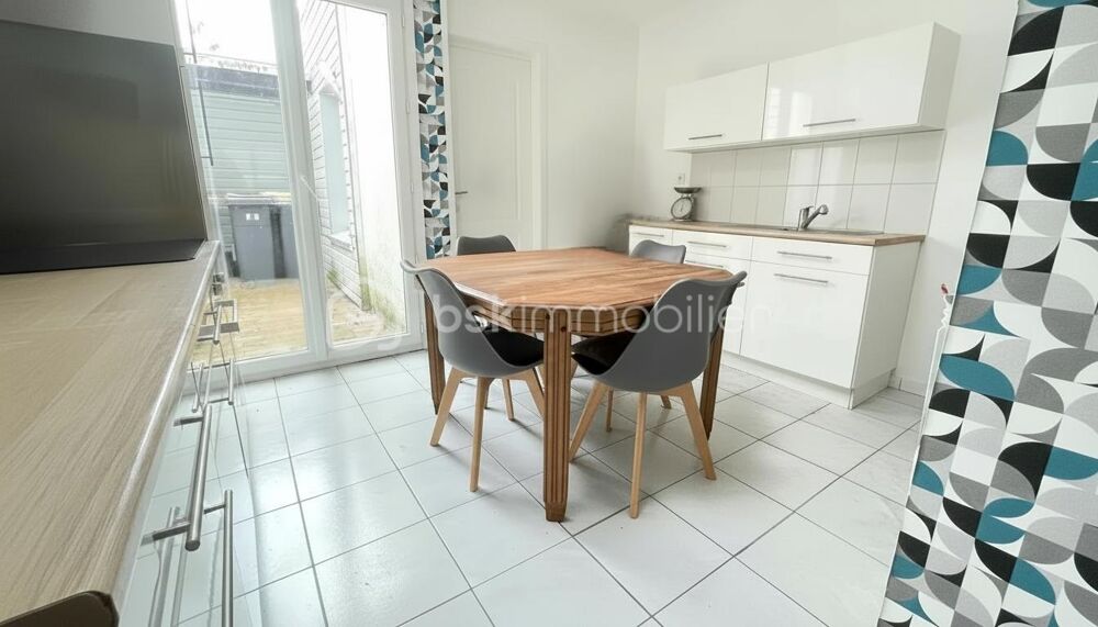 Vente Maison Maison 4 pièces à vendre à Comines – 82 m² – 3 chambres – Extérieur – Idéal premier achat ou investissement Comines