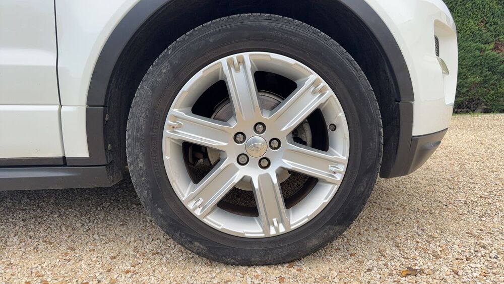 Range Rover Evoque 2.2 TD4 150 4WD BVA9 Dynamic - Automatique 2014 occasion 16000 Angouleme