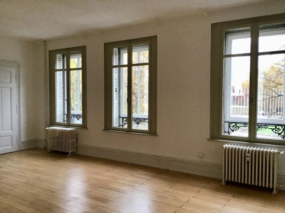 Location Appartement Appartement de caractère de 130 m²,T6 face au parc de l'Orangerie STRASBOURG (67) Strasbourg
