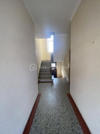  Immeuble � vendre 13 pi�ces 300 m�
