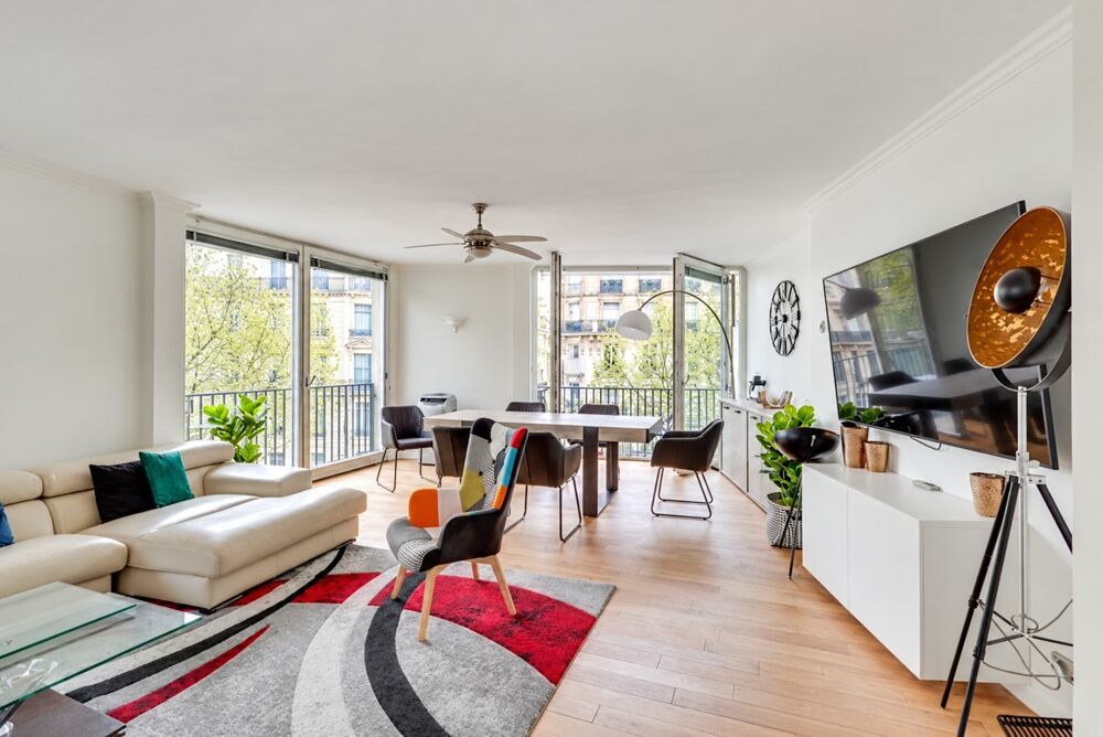 Vente Appartement Exclusivité - A vendre - Appartement très lumineux - Balcon - 5 pièces - 4 chambres possibles - Cuisine indépendante - Cave et P Paris 16eme arrondissement