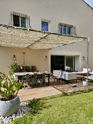  Maison � vendre 8 pi�ces 236 m�