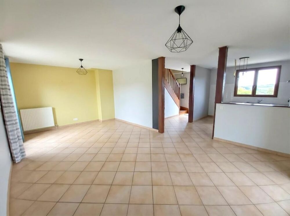 Vente Maison ERNÉE – MAISON FAMILIALE DE 100 M² AVEC SOUS-SOL COMPLET, JARDIN ET COMMERCES À PIED Ernee