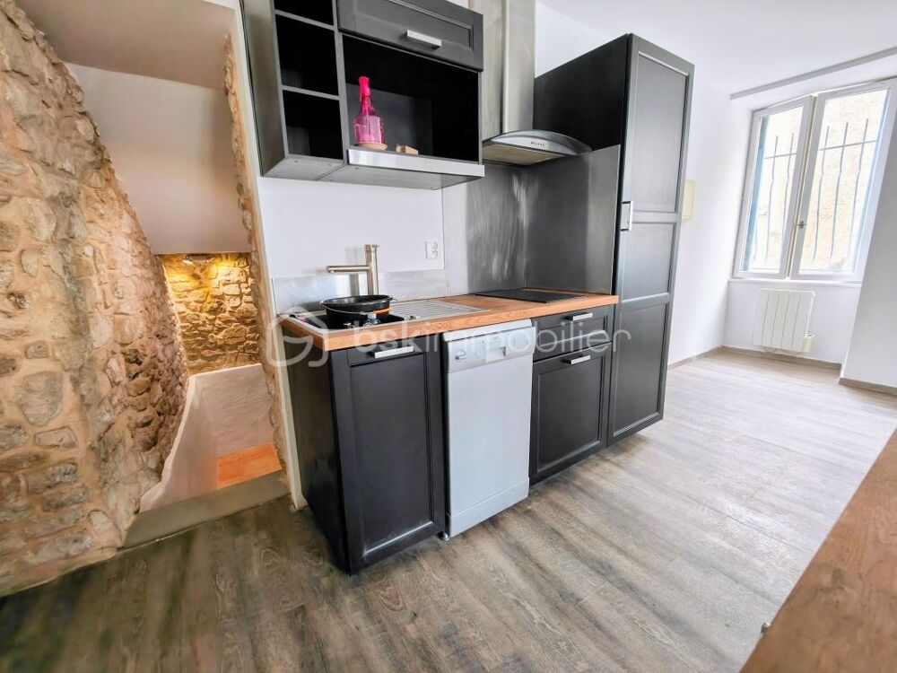Appartement type studio rénové en rez de chaussée