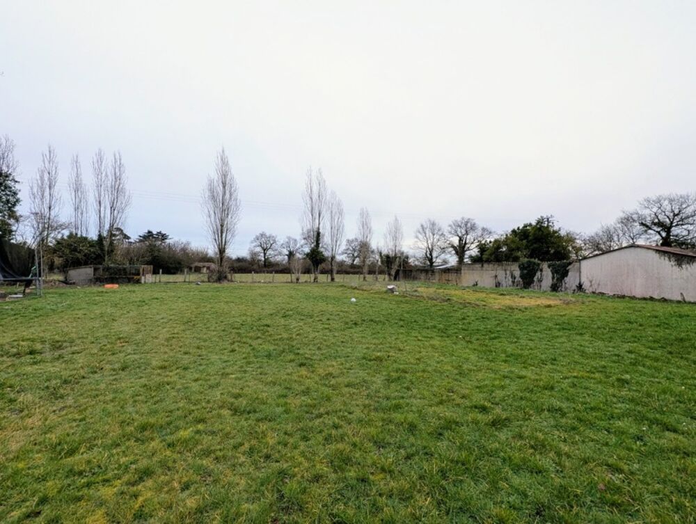 Vente Terrain Terrain à vendre de 1 291,00 m² NUEIL LES AUBIERS (79) Nueil les aubiers