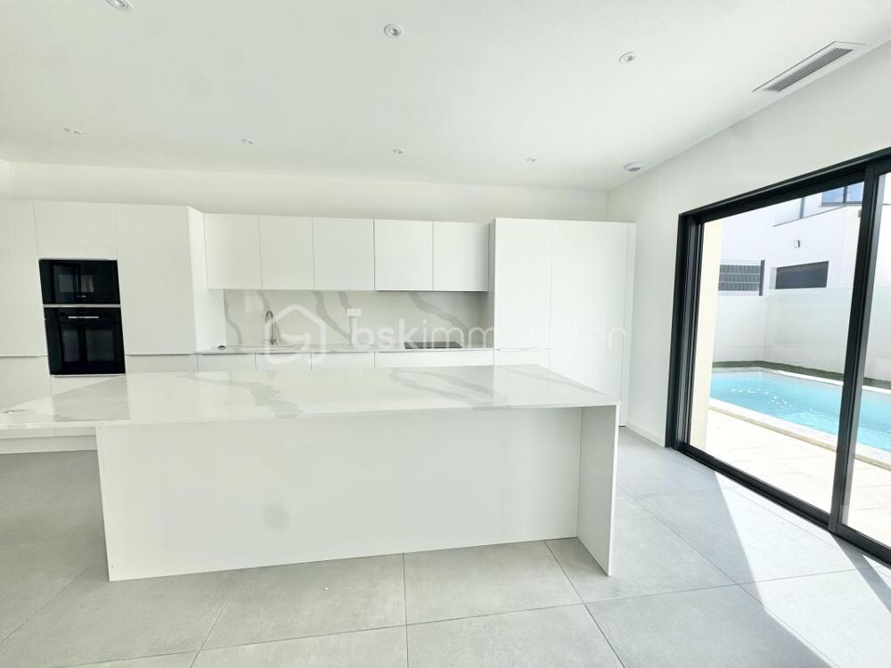 Villa contemporaine T4 de plain-pied 120m2 ,garage et piscine