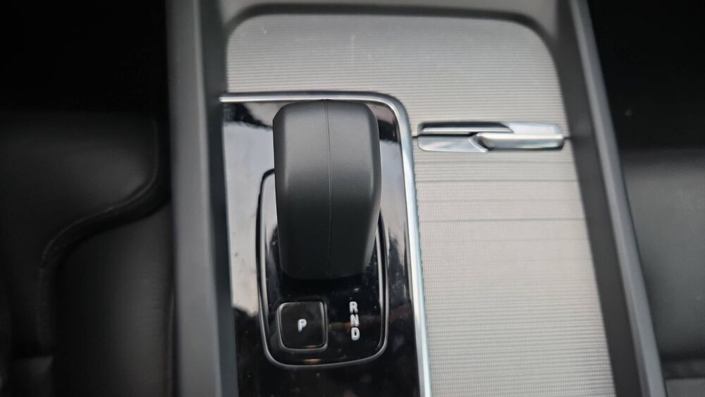 XC60 T6 Recharge 2.0 Ti 253 Plug in Hybrid 145 AWD Geartronic8 Pl 2024 occasion 78180 Montigny Le Bretonneux