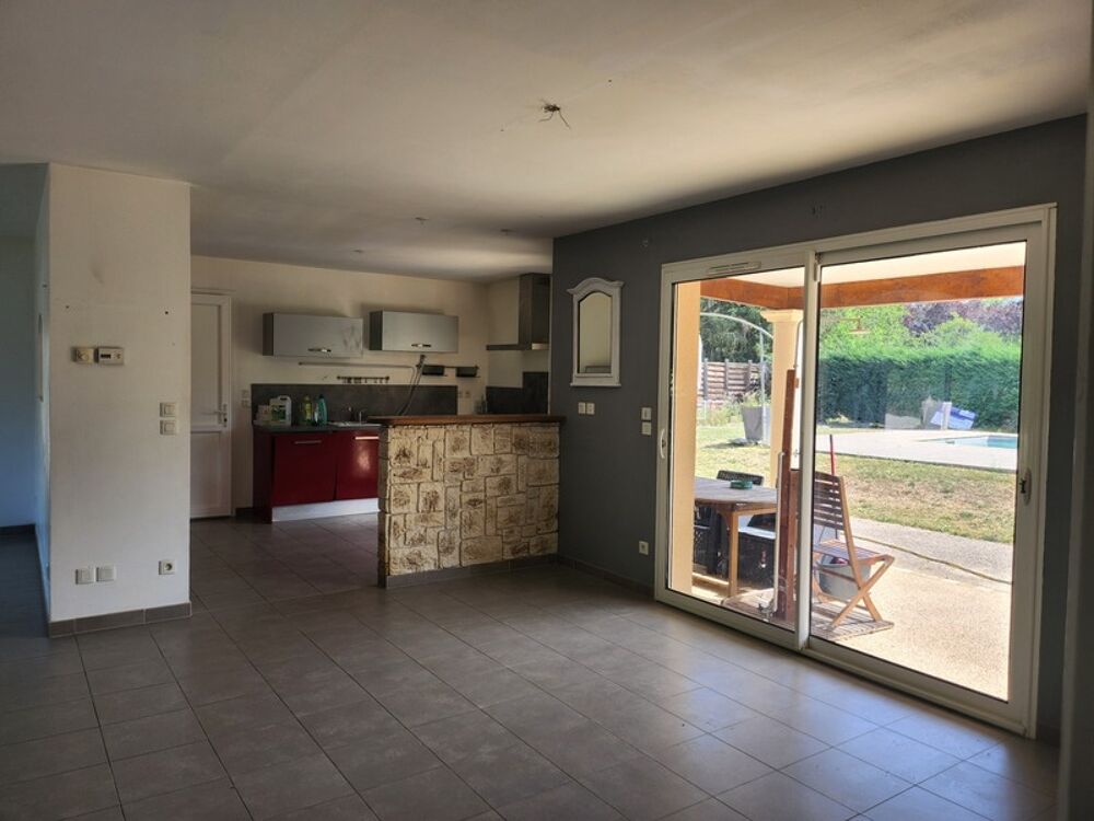 Vente Maison Maison de plain-pied avec piscine sur Montignac-Lascaux Montignac lascaux